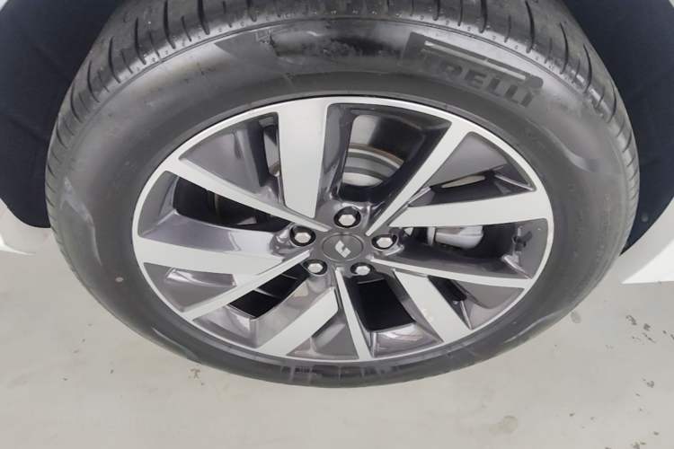 Used Li Auto L7 2023 Pro Model Right Rear Wheel Hub