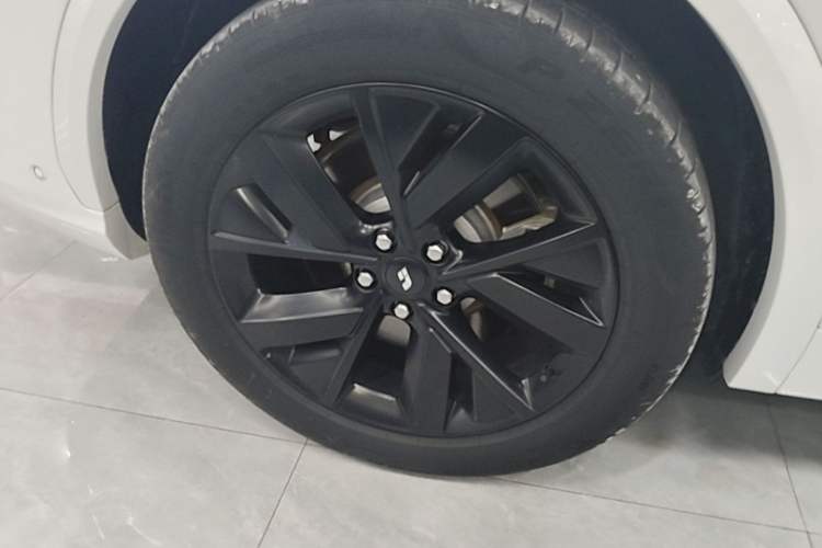 Used Li Auto L7 2023 Pro Model Right Rear Wheel Hub