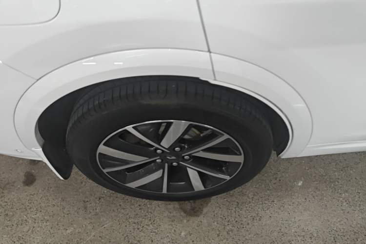 Used Li Auto L7 2023 Max model Right Rear Wheel Hub