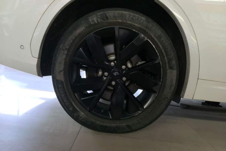 Used Li Auto L7 2023 Max model Right Rear Wheel Hub