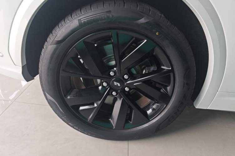 Used Li Auto L7 2023 Pro Model Right Rear Wheel Hub