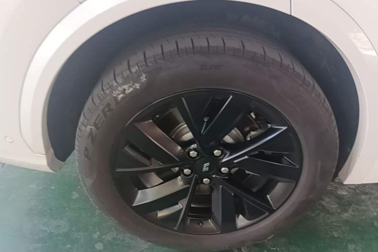 Used Li Auto L7 2023 Pro Model Right Rear Wheel Hub
