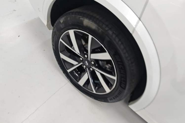 Used Li Auto L7 2023 Air model Right Rear Wheel Hub