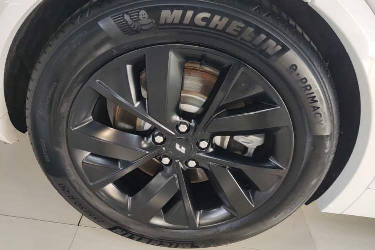Used Li Auto L7 2023 Pro Model Right Rear Wheel Hub