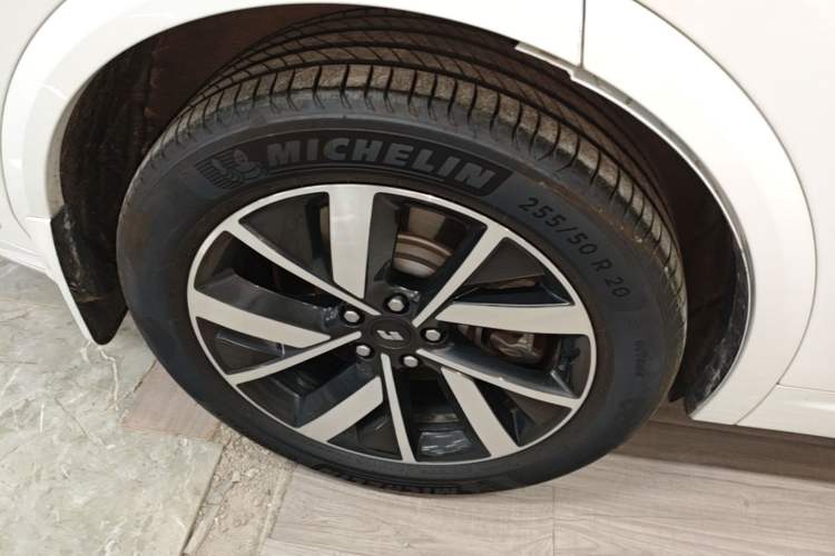 Used Li Auto L7 2023 Pro Model Right Rear Wheel Hub