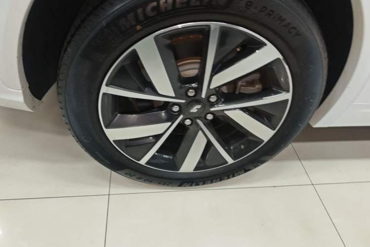 Used Li Auto L7 2023 Pro Model Right Rear Wheel Hub