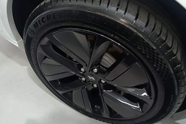 Used Li Auto L7 2023 Pro Model Right Rear Wheel Hub