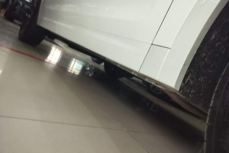 Used Li Auto L7 2023 Pro Model Right Side Sill
