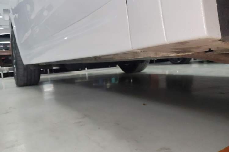 Used Li Auto L7 2023 Pro Model Right Side Sill