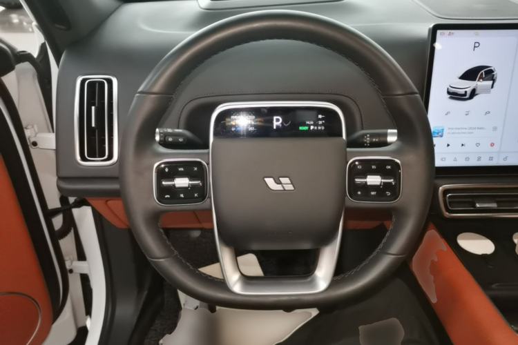 Used Li Auto L7 2023 Pro Model Steering Wheel