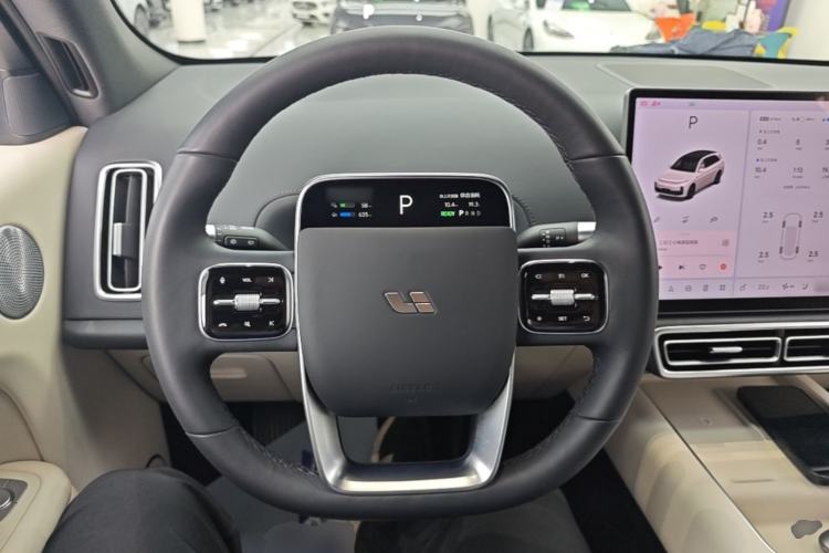 Used Li Auto L7 2023 Pro Model Steering Wheel