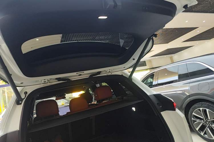 Used Li Auto L7 2023 Pro Model Trunk