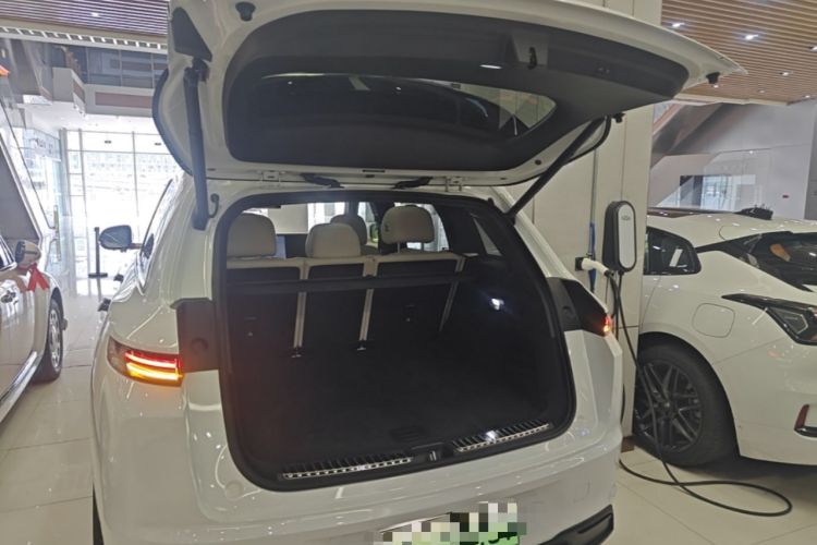 Used Li Auto L7 2023 Air model Trunk