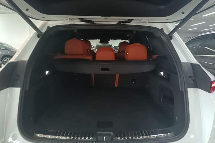 Used Li Auto L7 2023 Air model Trunk