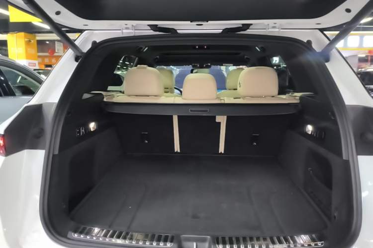 Used Li Auto L7 2023 Pro Model Trunk