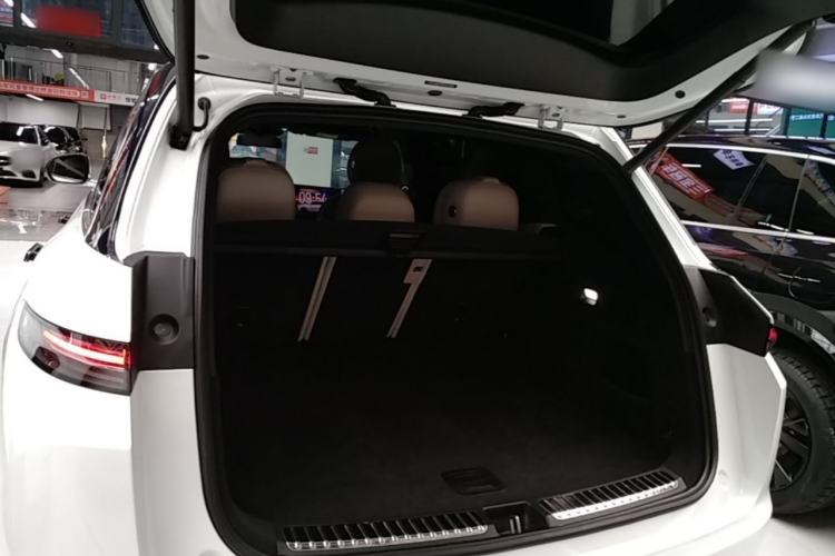 Used Li Auto L7 2023 Pro Model Trunk