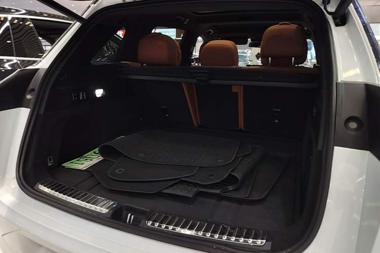 Used Li Auto L7 2023 Pro Model Trunk