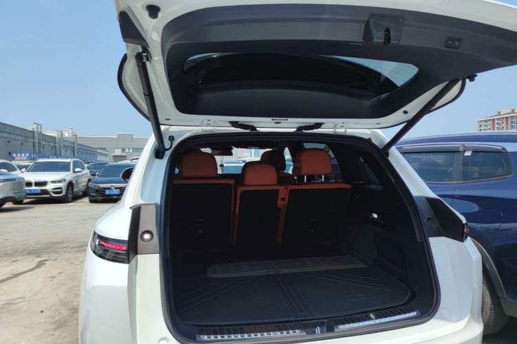 Used Li Auto L7 2023 Air model Trunk
