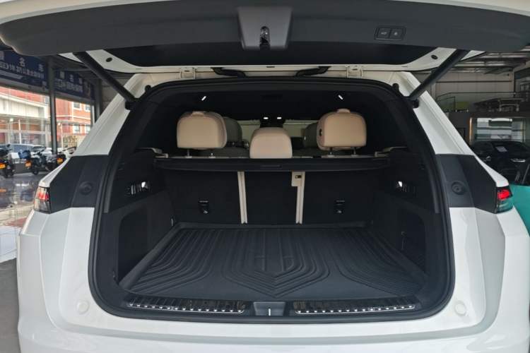 Used Li Auto L7 2023 Pro Model Trunk
