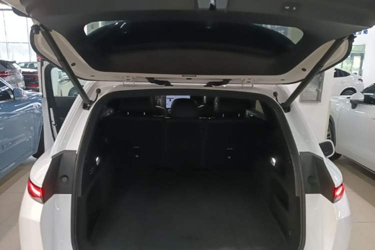 Used Li Auto L7 2023 Pro Model Trunk