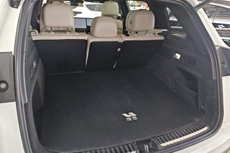 Used Li Auto L7 2023 Pro Model Trunk