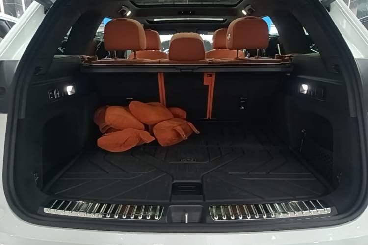 Used Li Auto L7 2023 Pro Model Trunk