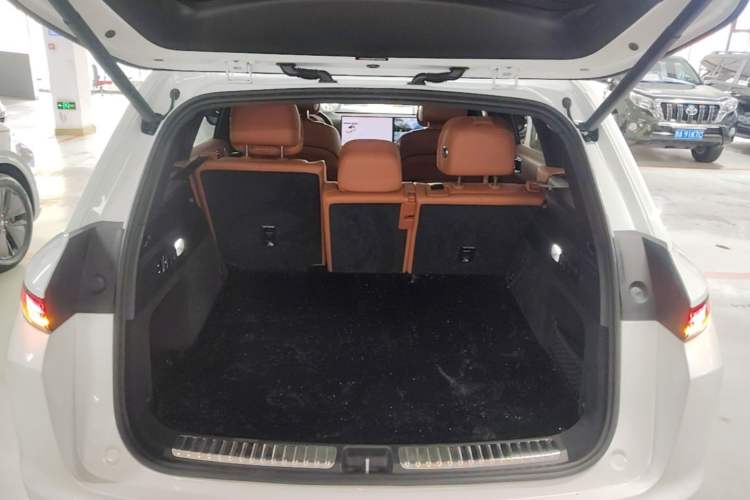 Used Li Auto L7 2023 Pro Model Trunk