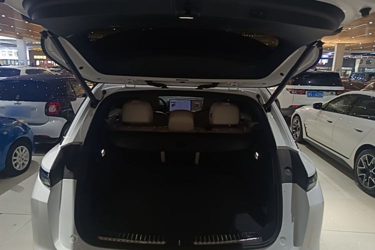 Used Li Auto L7 2023 Pro Model Trunk