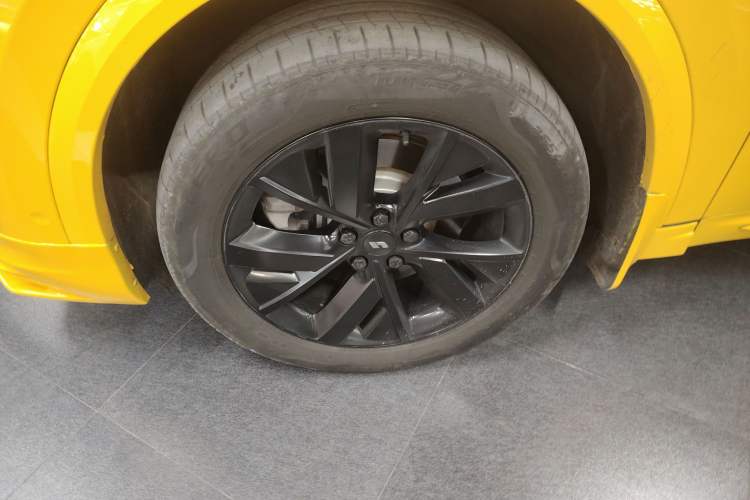 Used Li Auto L7 2023 Pro Model Left Front Wheel Hub