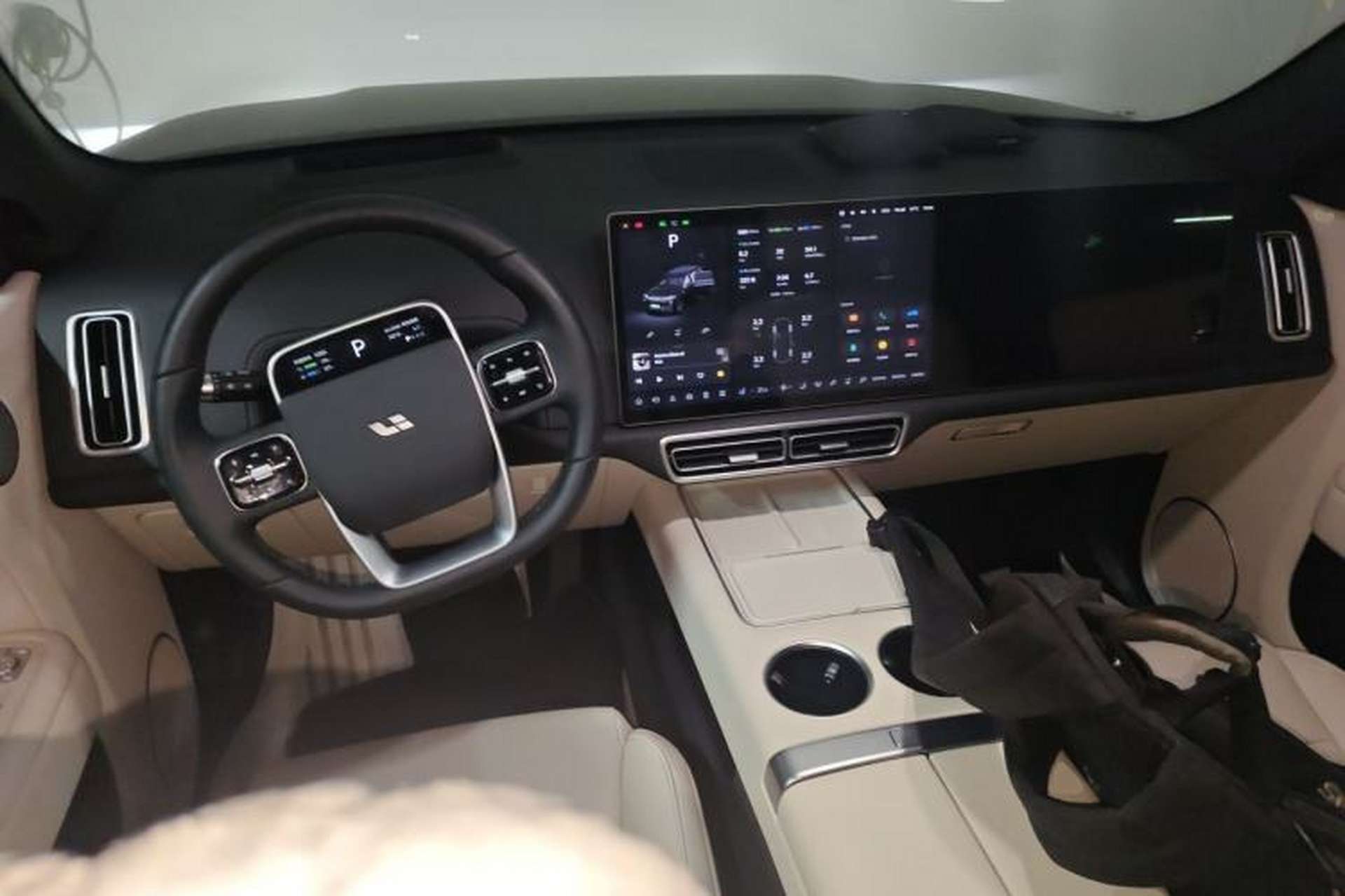 Used Li Auto L7 2024 MAX Model Center Console