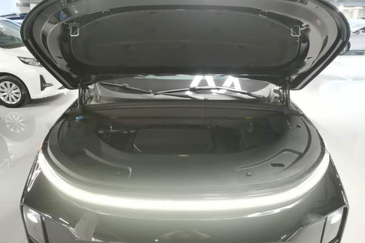 Used Li Auto L7 2024 Pro Model Engine Bay