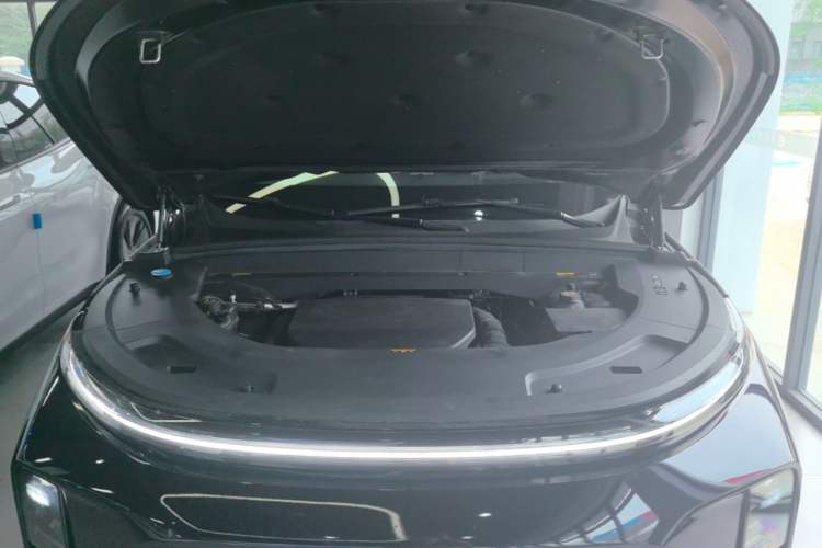 Used Li Auto L7 2024 Pro Model Engine Bay