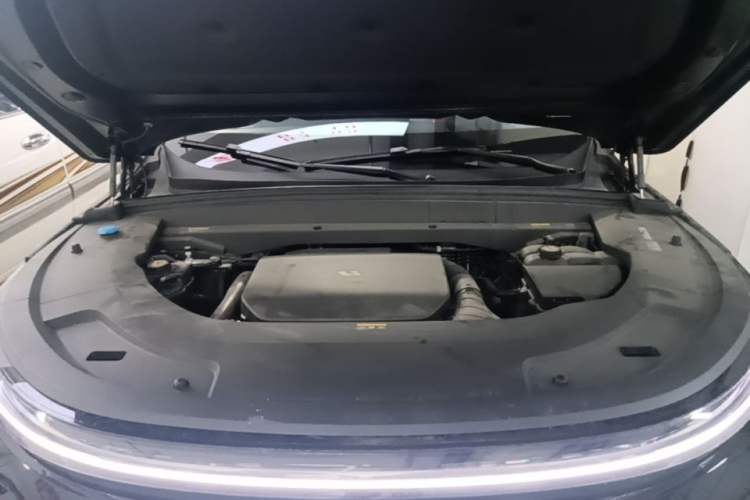 Used Li Auto L7 2024 Pro Model Engine Bay