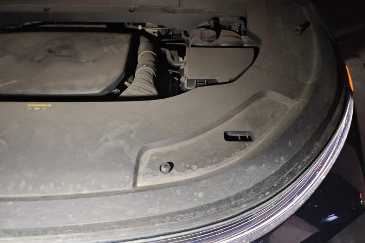 Used Li Auto L7 2024 MAX Model Engine Bay Left