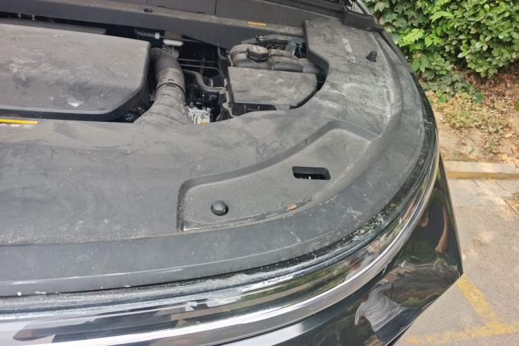 Used Li Auto L7 2024 MAX Model Engine Bay Left