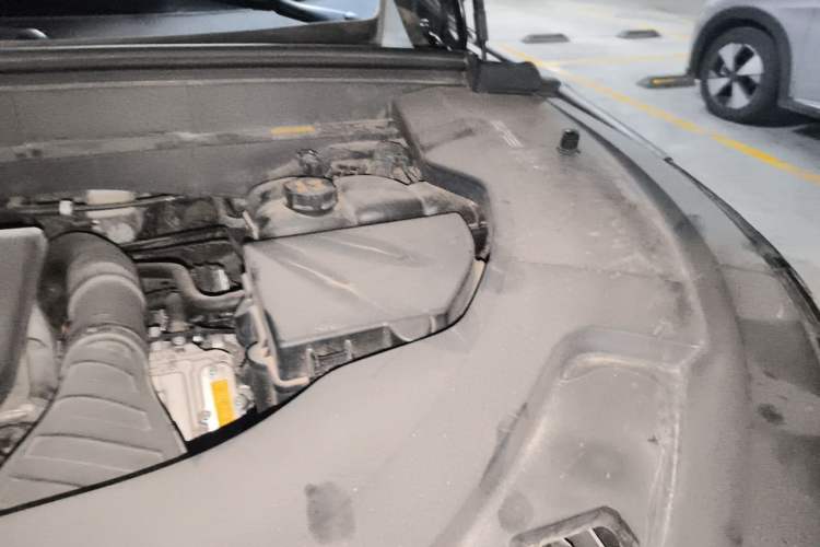 Used Li Auto L7 2024 MAX Model Engine Bay Left