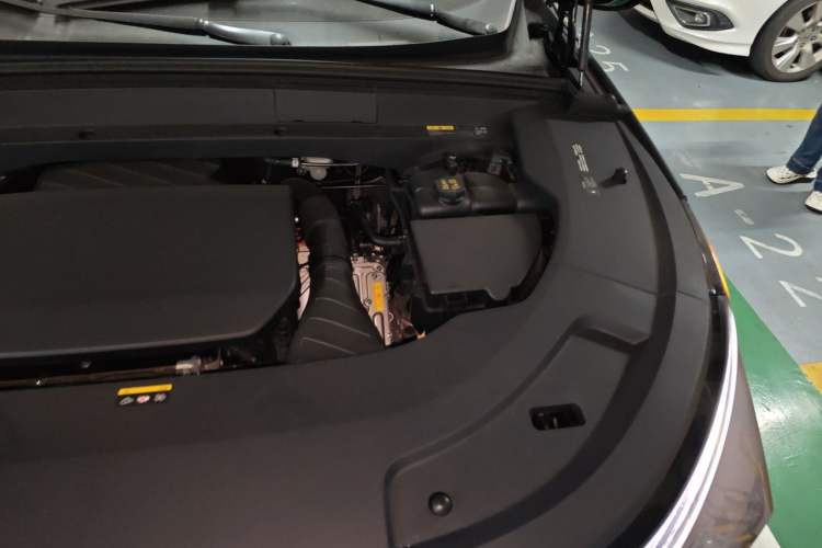Used Li Auto L7 2024 MAX Model Engine Bay Left
