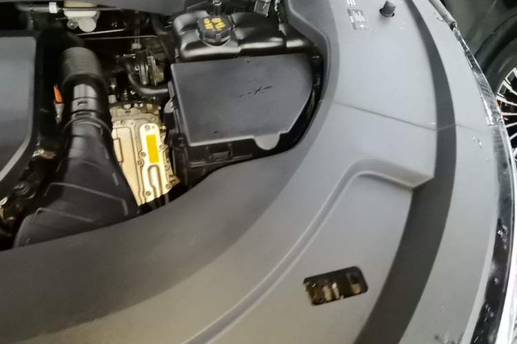 Used Li Auto L7 2024 MAX Model Engine Bay Left