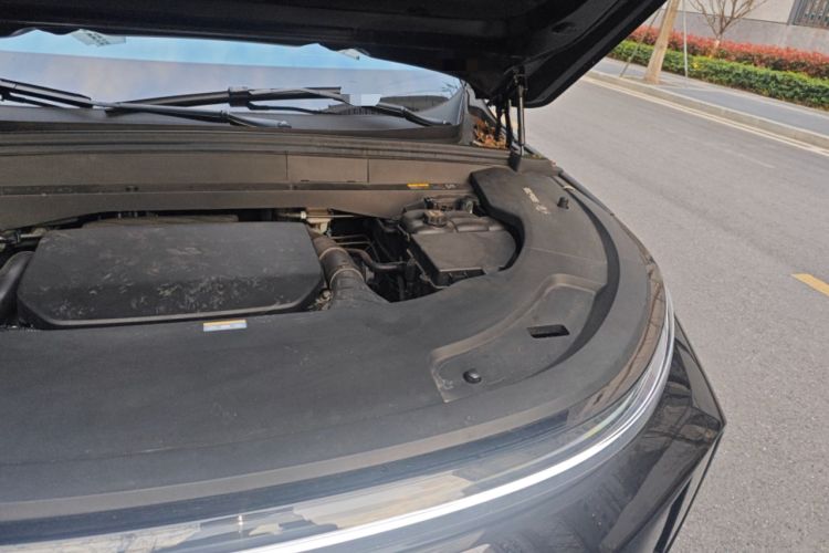 Used Li Auto L7 2024 Ultra Model Engine Bay Left