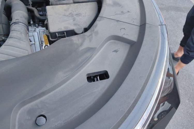 Used Li Auto L7 2024 Pro Model Engine Bay Left