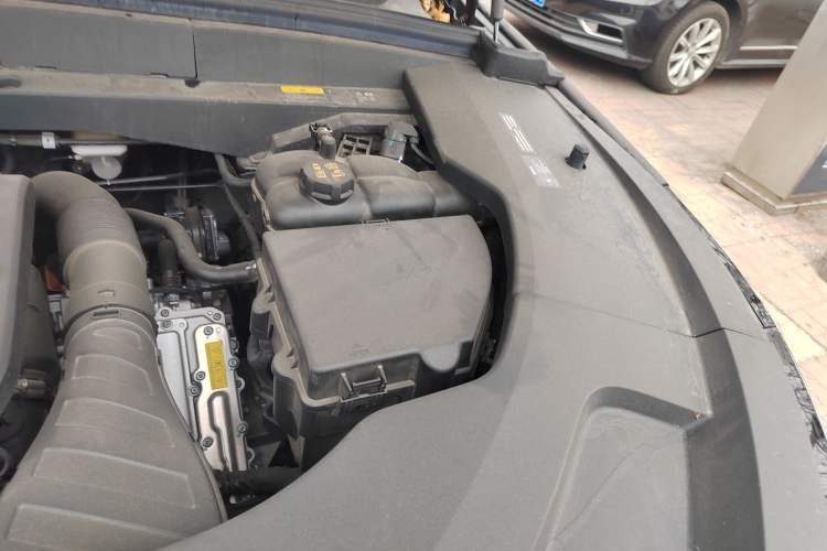 Used Li Auto L7 2024 MAX Model Engine Bay Left