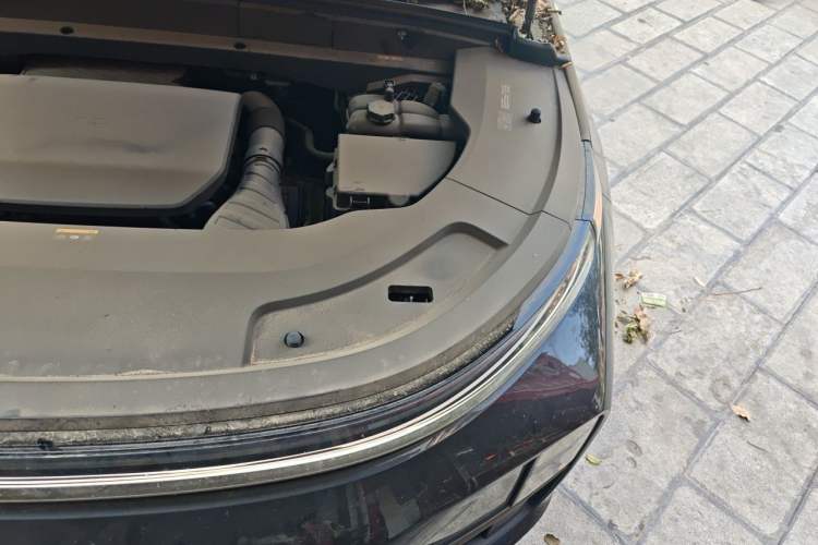 Used Li Auto L7 2024 MAX Model Engine Bay Left
