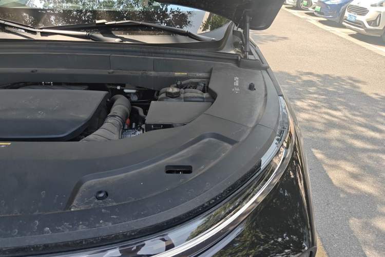 Used Li Auto L7 2024 Ultra Model Engine Bay Left
