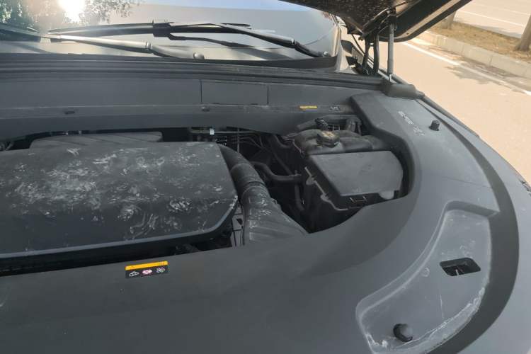 Used Li Auto L7 2024 Pro Model Engine Bay Left