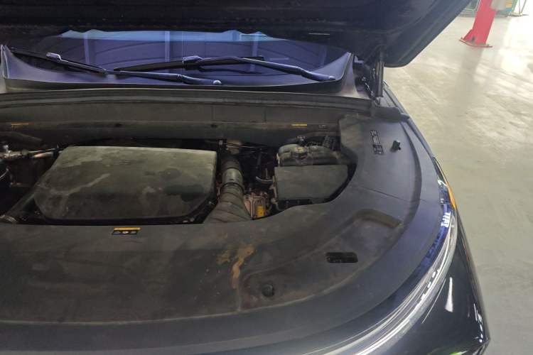 Used Li Auto L7 2024 MAX Model Engine Bay Left
