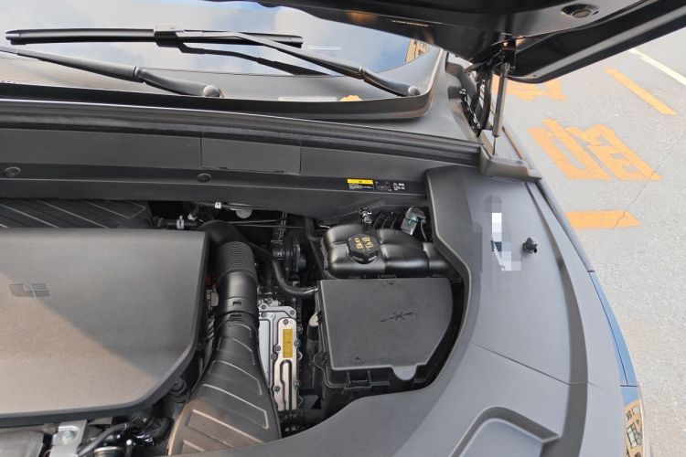 Used Li Auto L7 2024 MAX Model Engine Bay Left