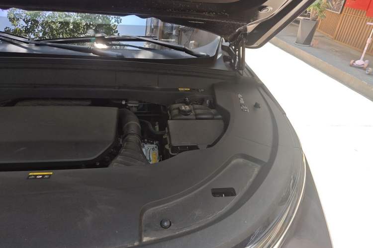 Used Li Auto L7 2024 Pro Model Engine Bay Left