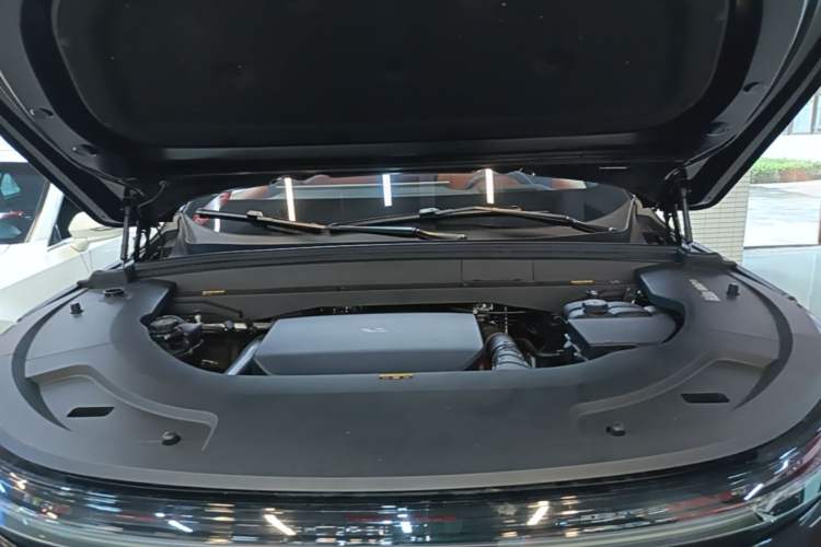 Used Li Auto L7 2024 Pro Model Engine Bay