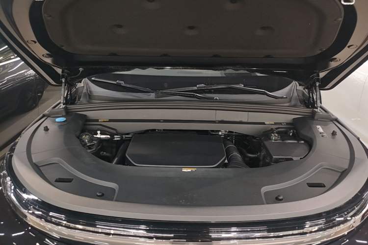 Used Li Auto L7 2024 Pro Model Engine Bay