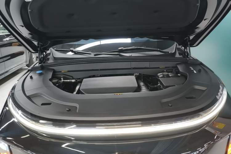 Used Li Auto L7 2024 Pro Model Engine Bay